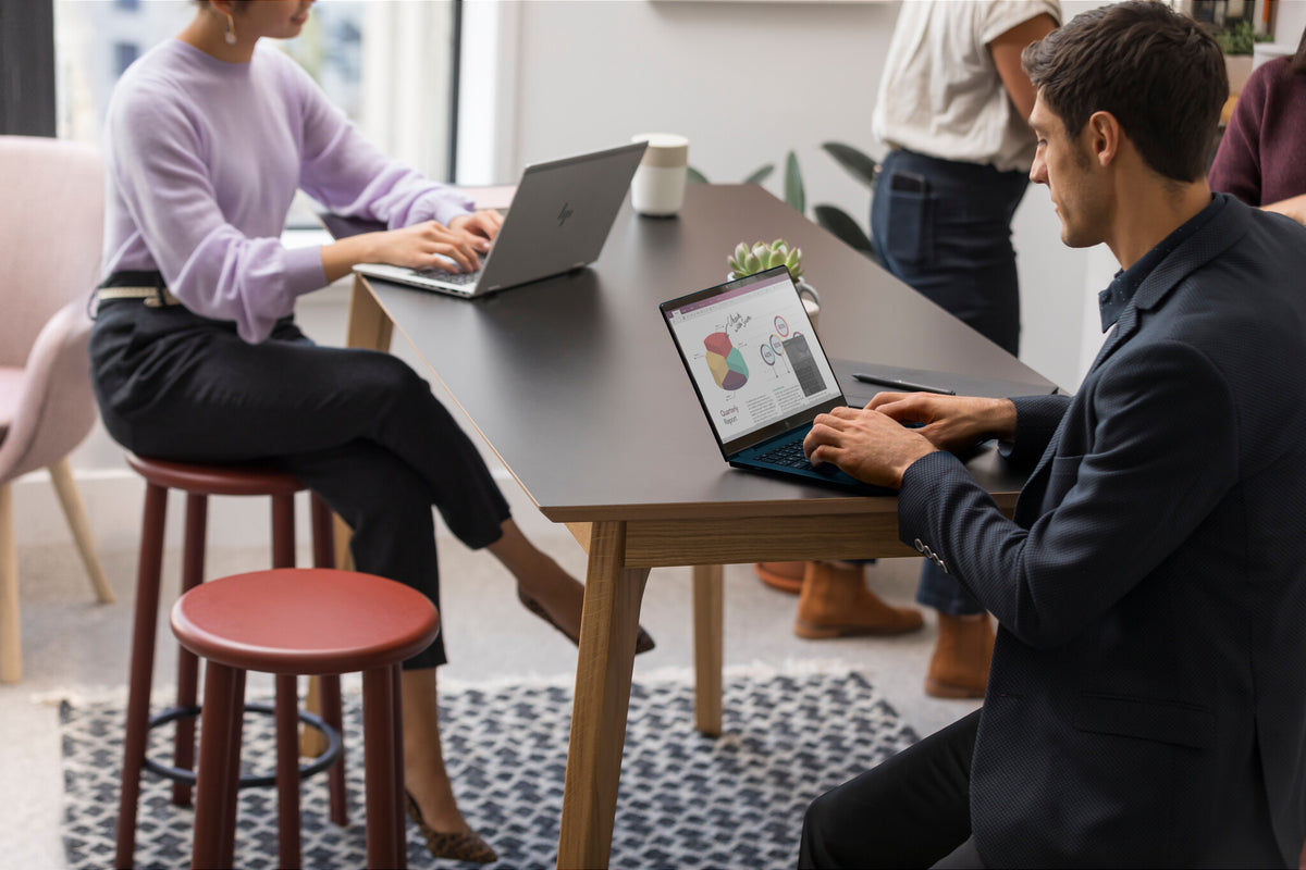 HP EliteBook 840 G9 Laptop - 35.6 cm (14") - Intel® Core™ i5-1245U - 16 GB DDR5-SDRAM - 256 GB SSD - Wi-Fi 6E - Windows 11 Pro - Silver