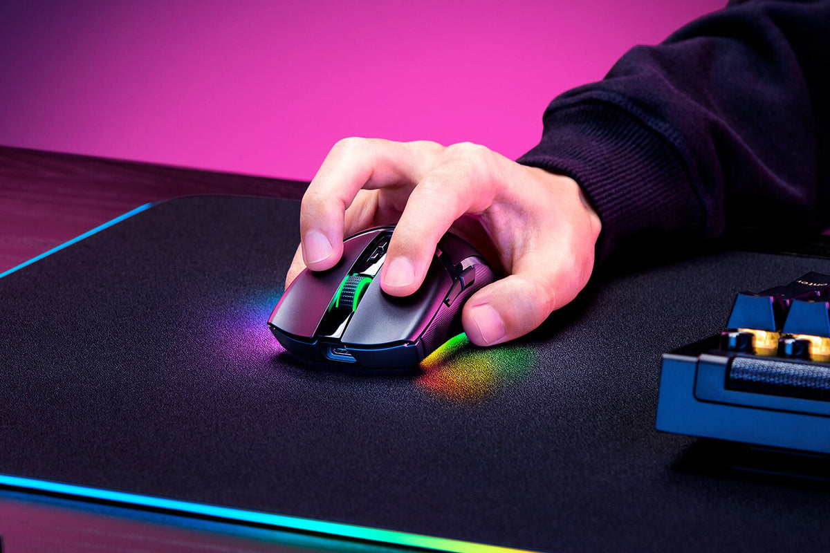 Razer Cobra Pro - RF Wireless + Bluetooth + USB Type-C Optical Mouse - 30,000 DPI