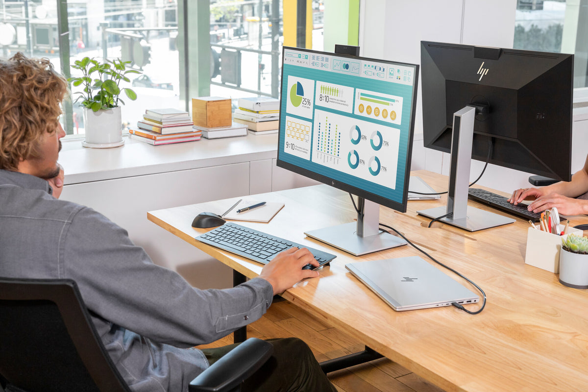 HP E27D G4 - 68.6 cm (27") - 2560 x 1440 pixels Quad HD Monitor