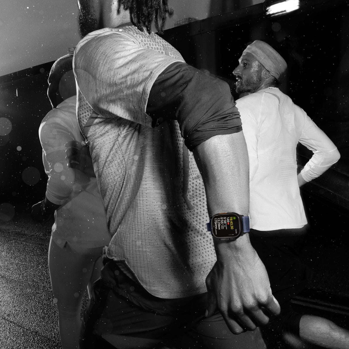 Apple Watch Ultra 2 GPS + Cellular - 49mm Natural Titanium Case with Blue Trail Loop - M/L