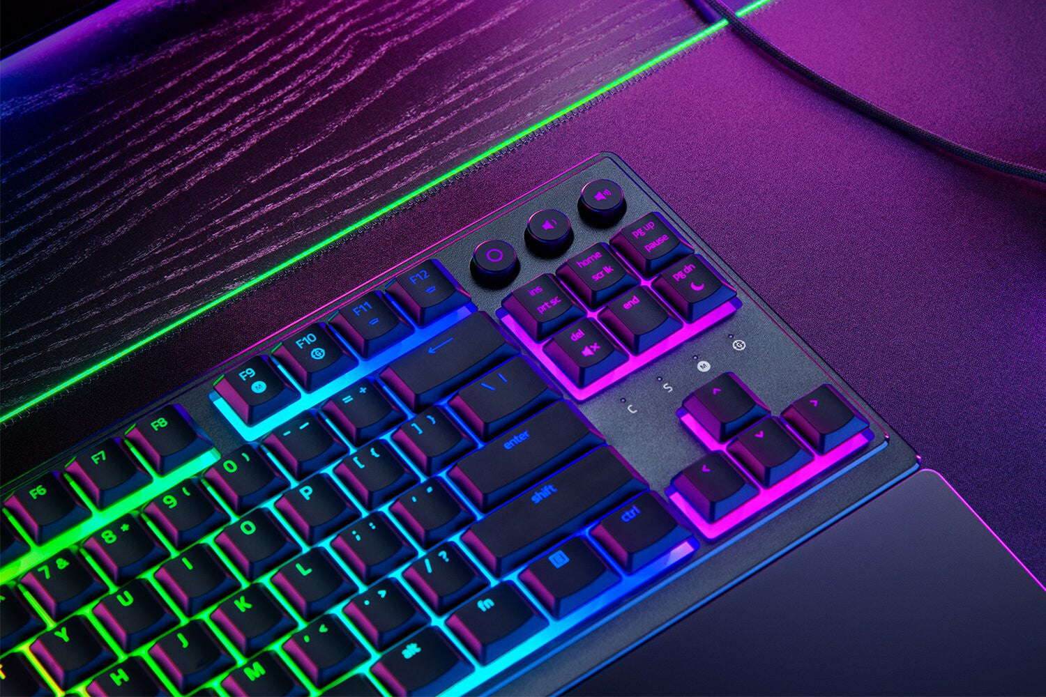 Razer Ornata V3 Tenkeyless - USB Wired RGB Mecha-membrane Gaming