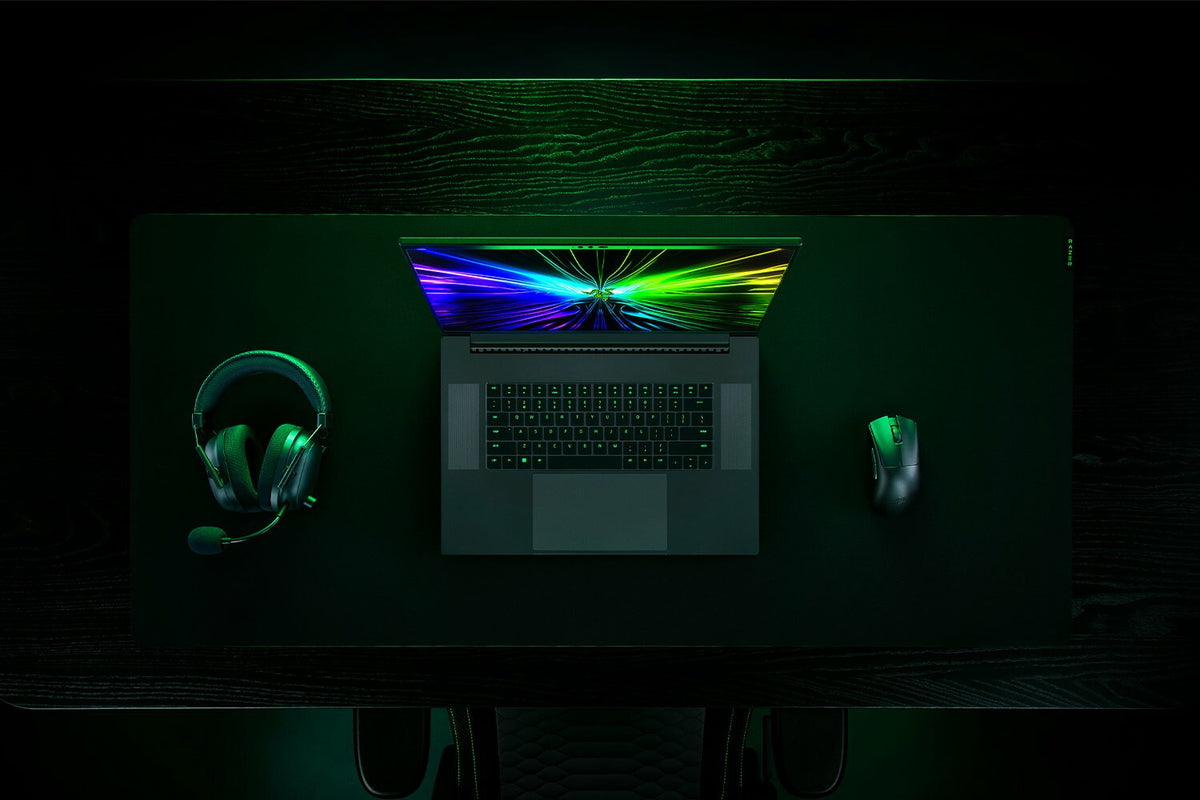 Razer Blade 18 Laptop - 45.7 cm (18") - Intel® Core™ i9-14900HX - 32 GB DDR5-SDRAM - 1 TB SSD - NVIDIA GeForce RTX 4070 - Wi-Fi 7 - Windows 11 Home - Black