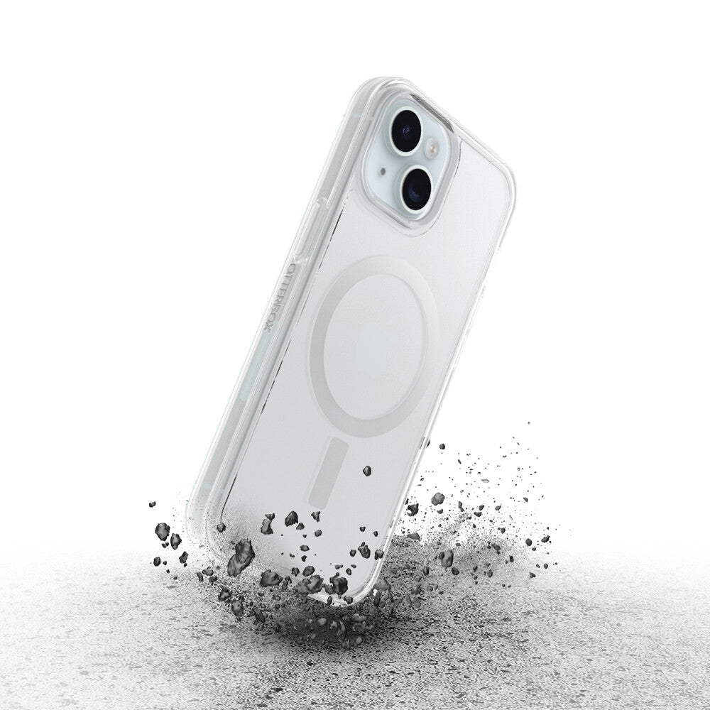 OtterBox Symmetry Clear Series with MagSafe for iPhone 15 in Clear