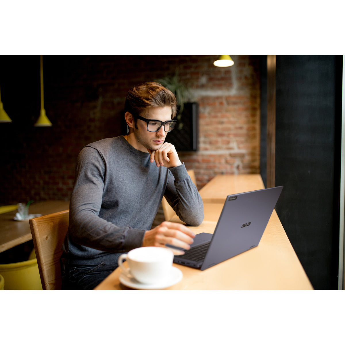ASUS ExpertBook Hybrid (2-in-1) - 35.6 cm (14") - Touchscreen - Intel® Core™ i7-1360P - 16 GB DDR5-SDRAM - 512 GB SSD - Wi-Fi 6E - Windows 11 Pro - Black