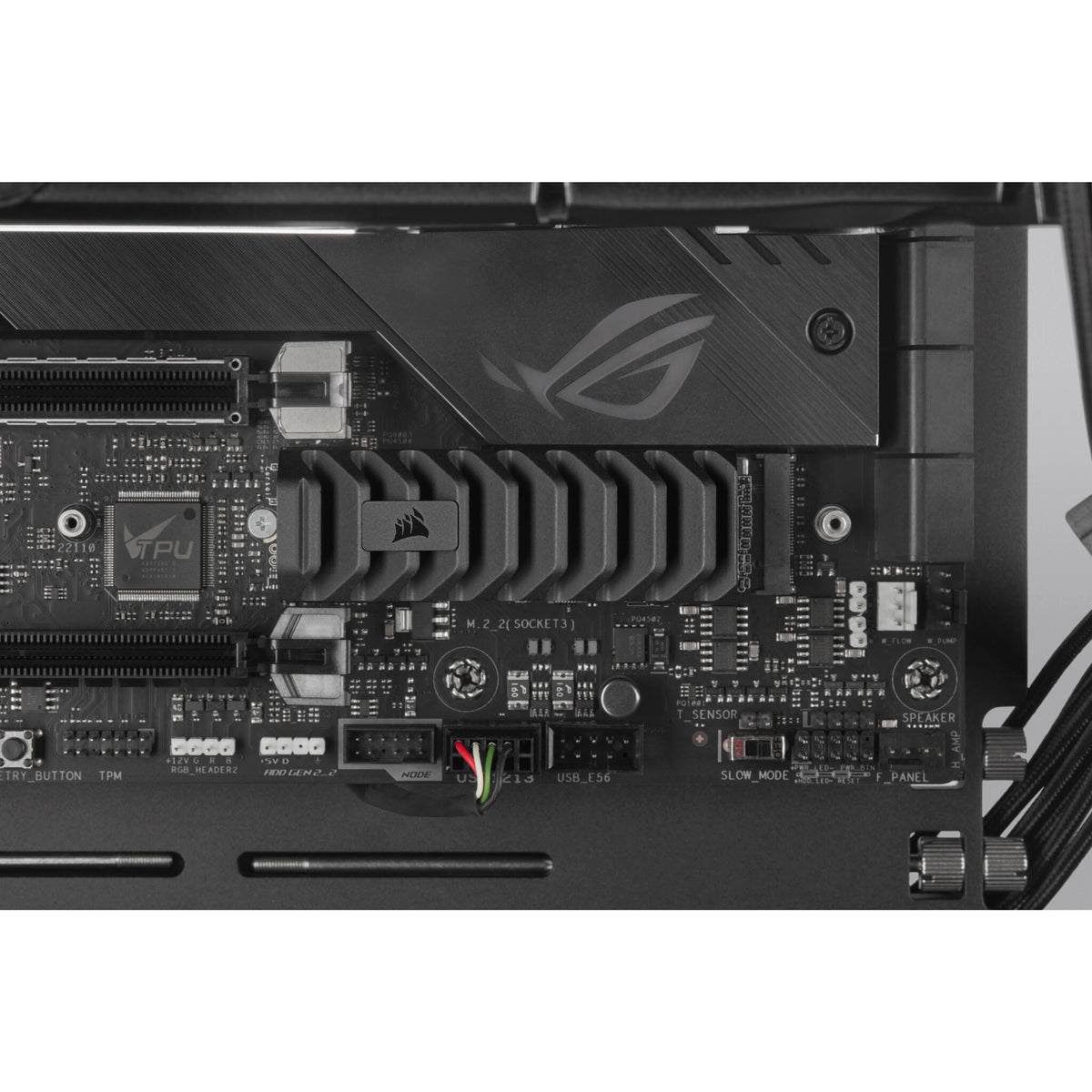 Corsair MP600 PRO XT - PCI Express 4.0 3D TLC NAND NVMe M.2 SSD - 4 TB