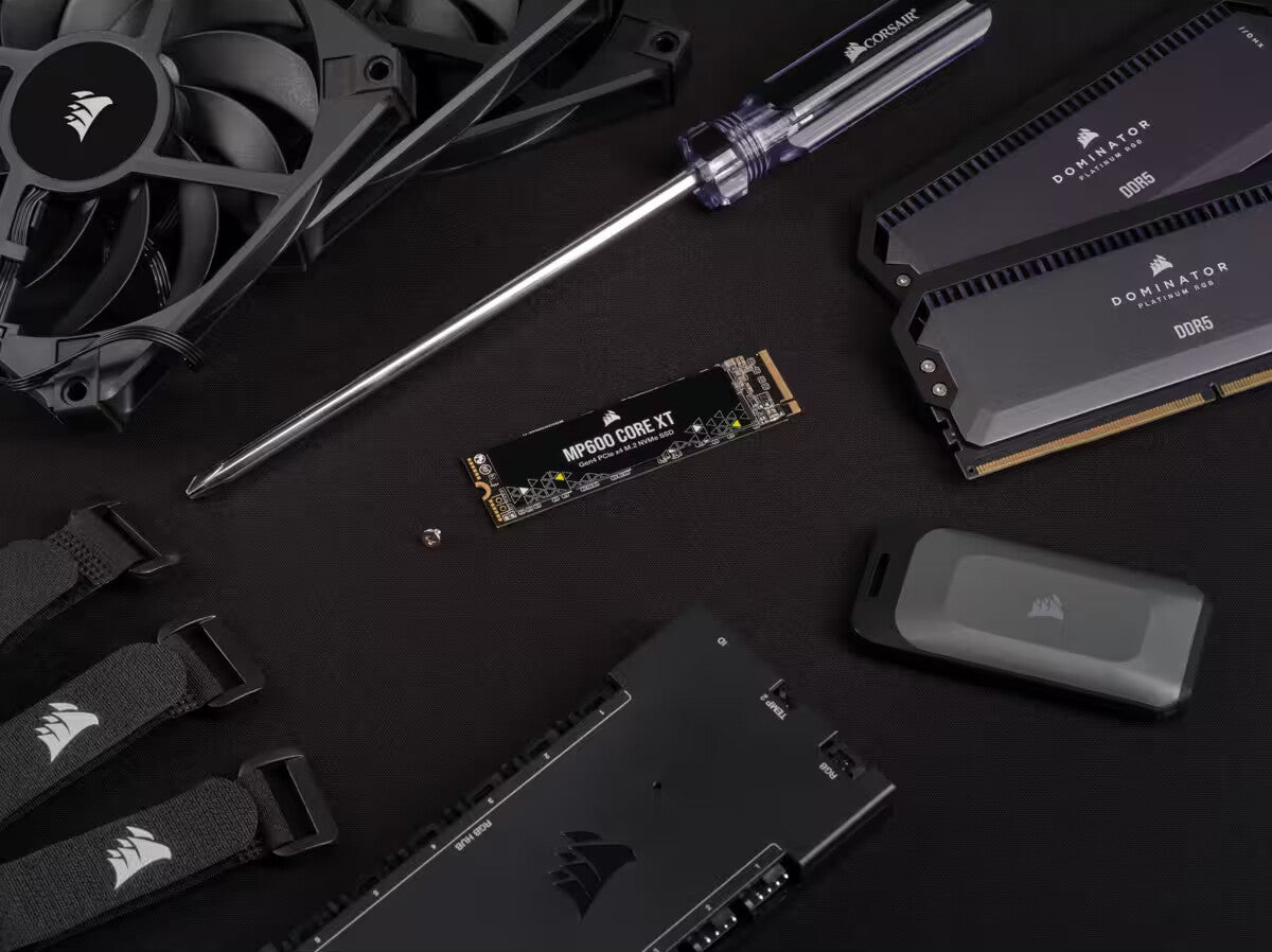Corsair MP600 CORE XT - PCI Express 4.0 QLC 3D NAND NVMe M.2 SSD - 4 TB
