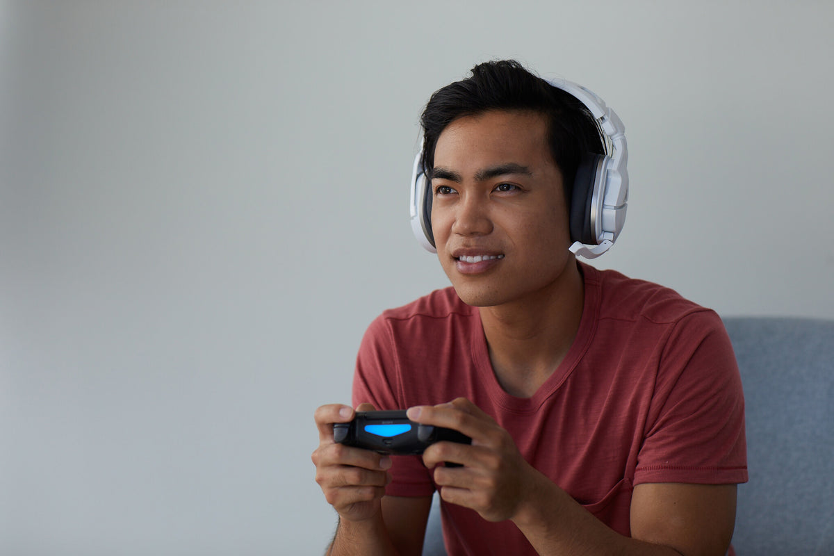 Turtle Beach Stealth 600 (2nd Gen) - USB Type-C Wired & Wireless Gaming Headset for PS4 / PS5 in White