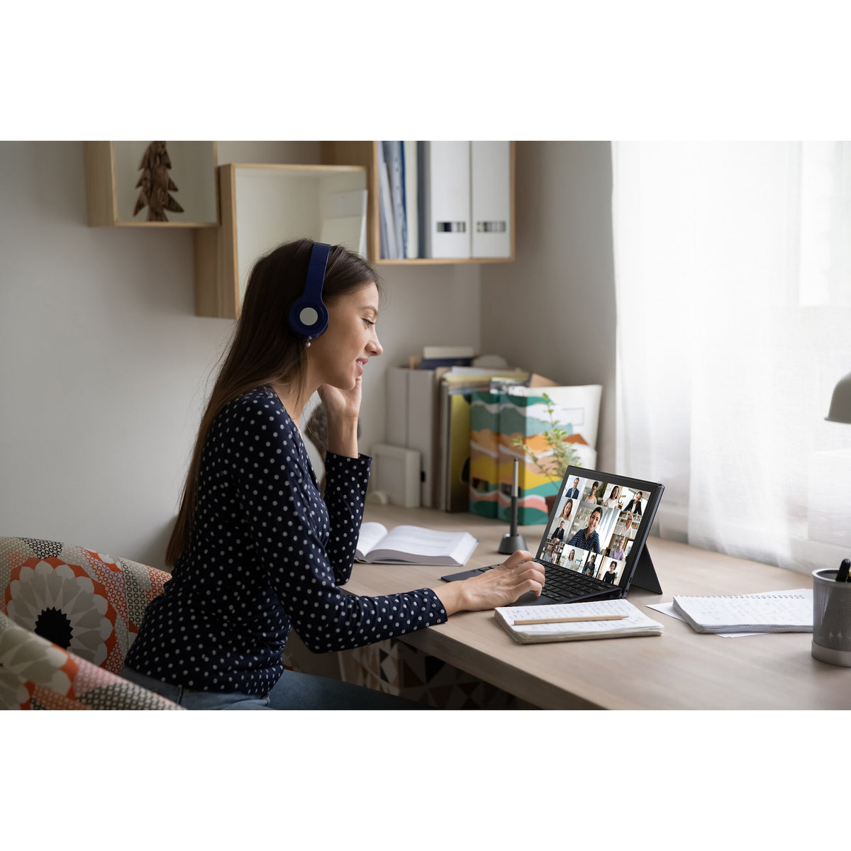 ASUS ExpertBook B3 Detachable Hybrid (2-in-1) - 26.7 cm (10.5") - Touchscreen - Qualcomm Snapdragon 7c (Gen 2) - 8 GB LPDDR4x-SDRAM - 128 GB eMMC - Wi-Fi 5 - Windows 11 Pro - Black