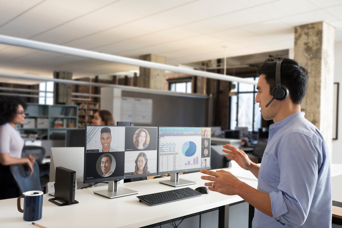 HP E27D G4 - 68.6 cm (27") - 2560 x 1440 pixels Quad HD LED Monitor