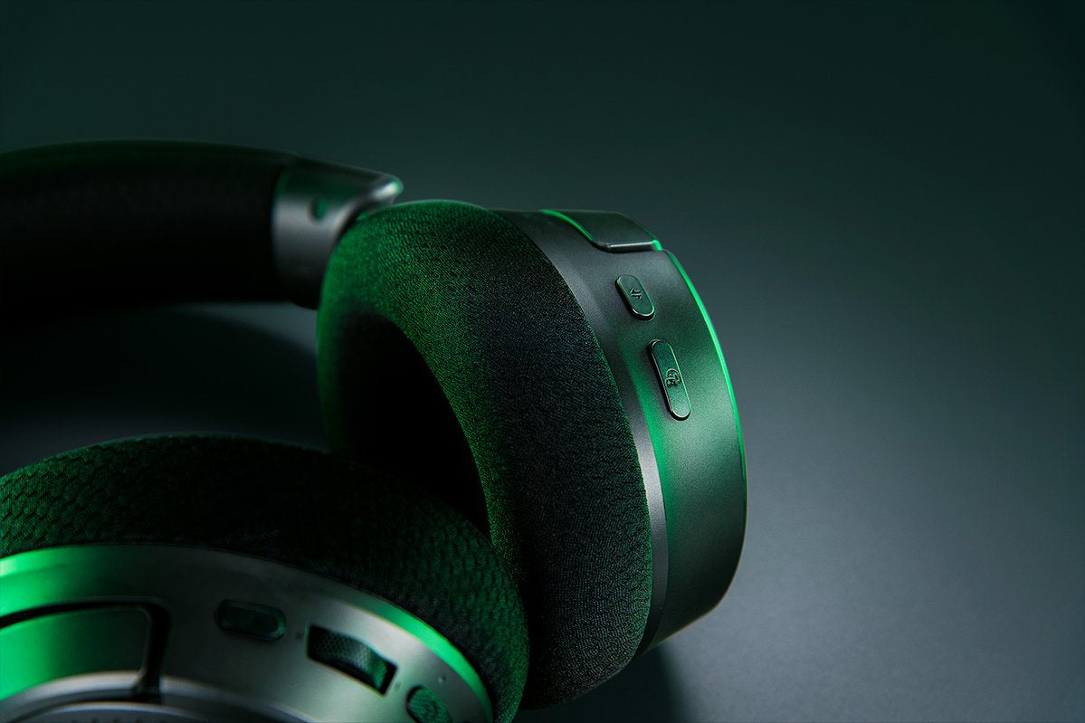 Razer Kraken V4 X - USB Type-C / USB Type-A Wired Gaming Headset in Black