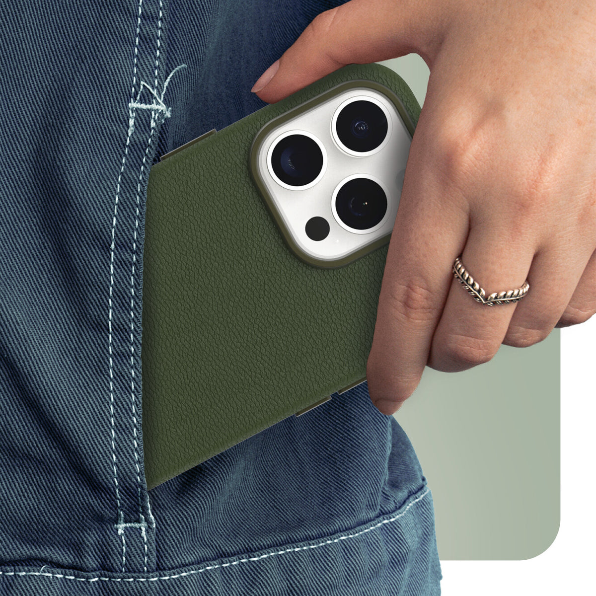 OtterBox Symmetry Cactus with MagSafe for iPhone 15 Pro in Cactus Grove