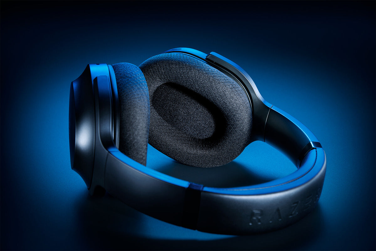 Razer Barracuda - USB Type-C Wired & Bluetooth Wireless Headset in Black