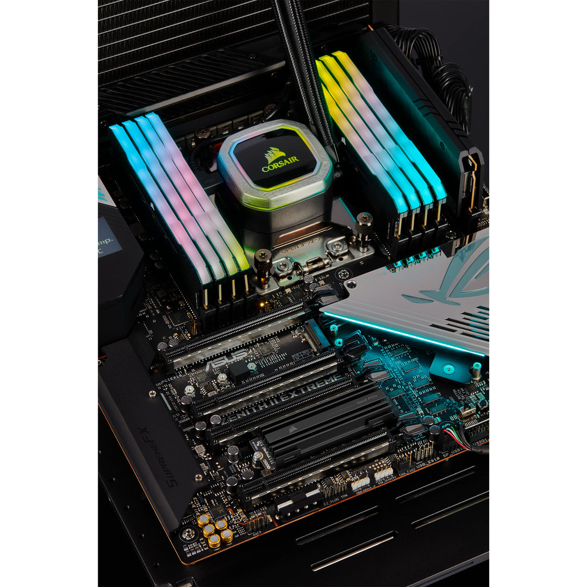 Corsair MP600 PRO - PCI Express 4.0 3D TLC NAND NVMe M.2 SSD - 1 TB