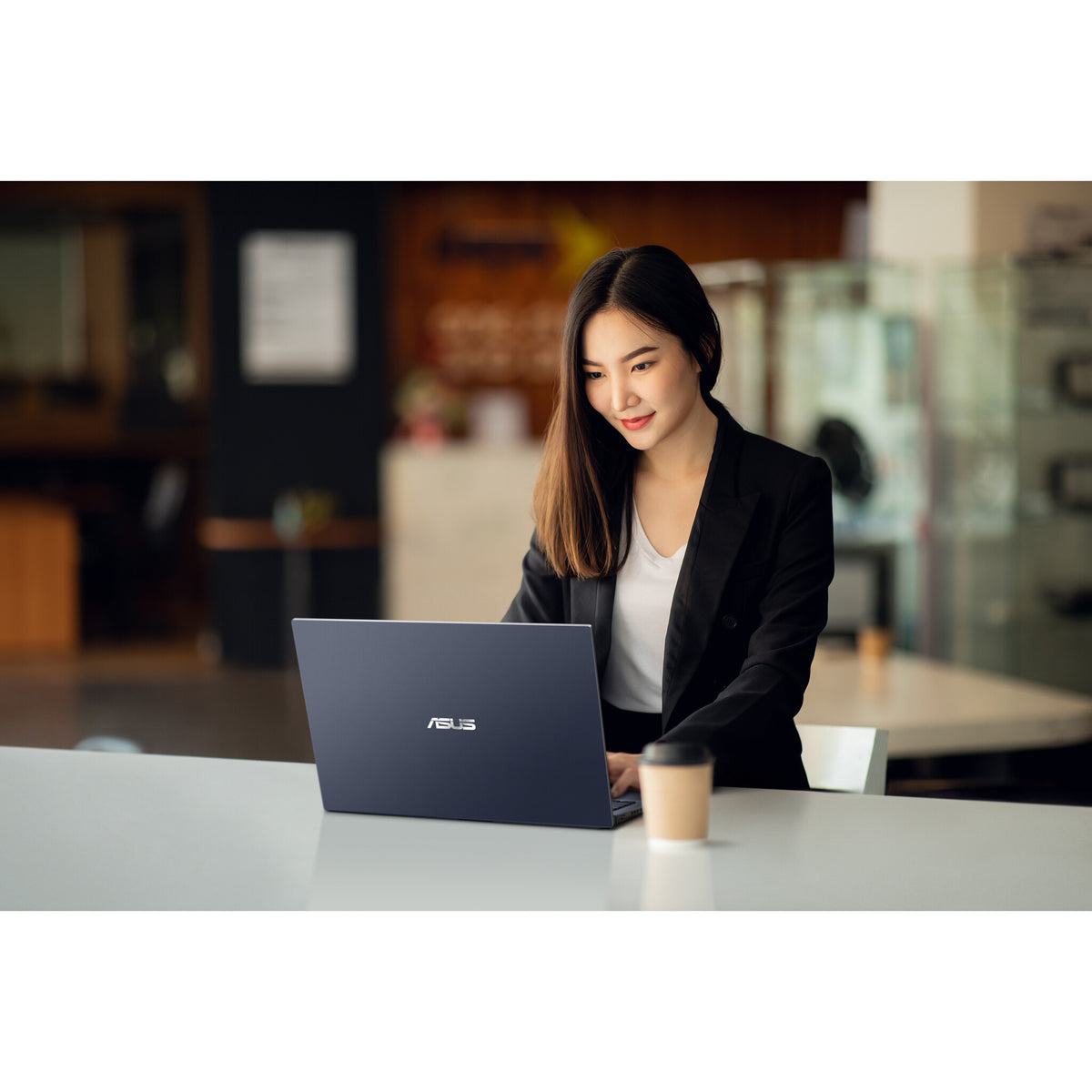 ASUS ExpertBook B1 Laptop - 39.6 cm (15.6") - Intel® Core™ i5-1235U - 8 GB DDR4-SDRAM - 256 GB SSD - Wi-Fi 6E - Windows 11 Pro Education - Black