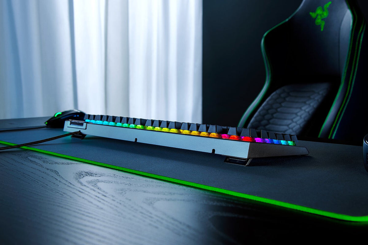 Razer BlackWidow V4 X - USB Wired RGB Mechanical Gaming keyboard in Black (QWERTY UK)