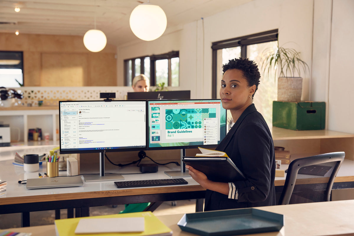 HP E24Q G5 - 60.5 cm (23.8") - 2560 x 1440 pixels QHD Monitor