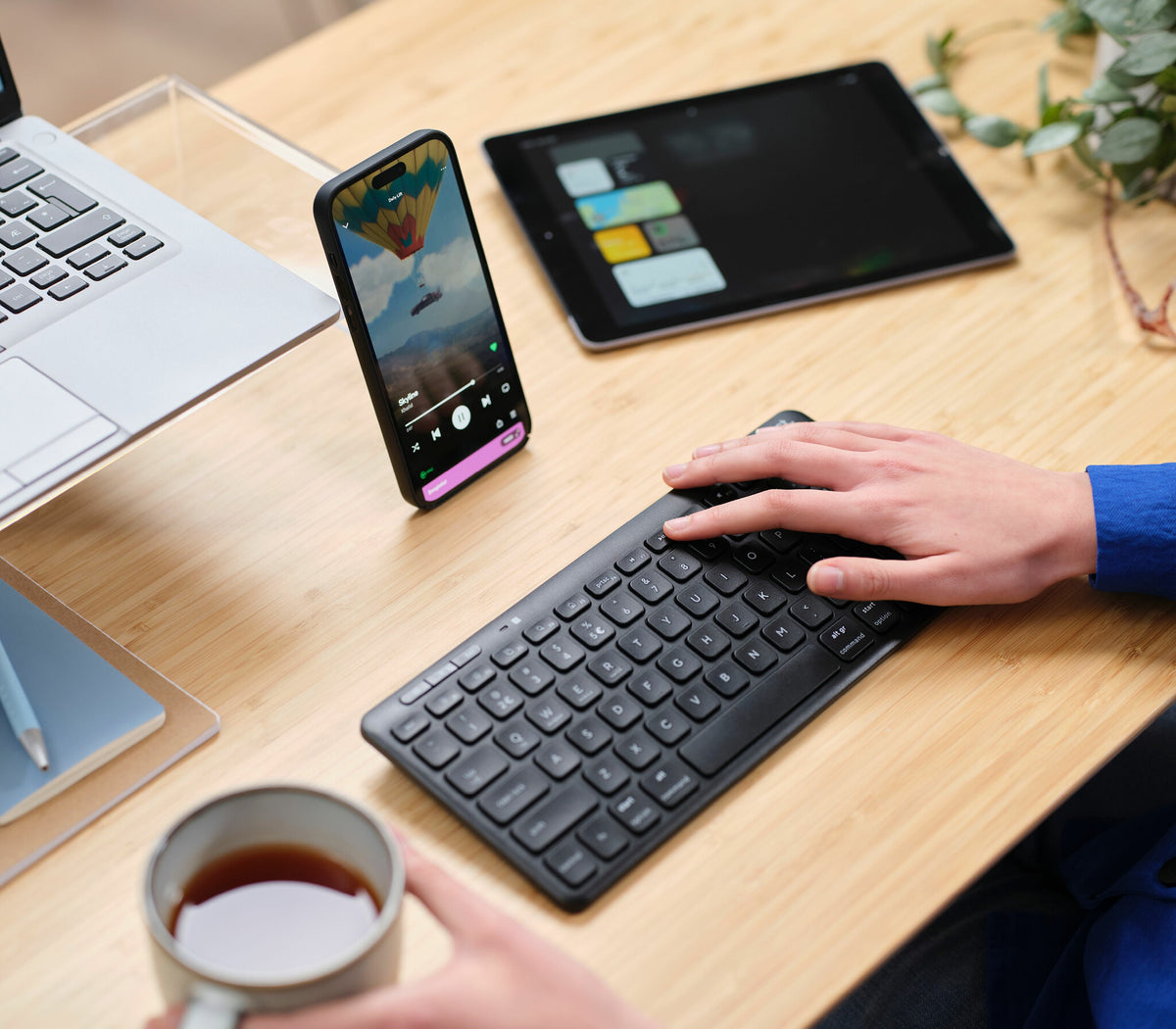Trust Lyra Mini - USB Wired + RF Wireless + Bluetooth Membrane Keyboard in Black (QWERTY UK)