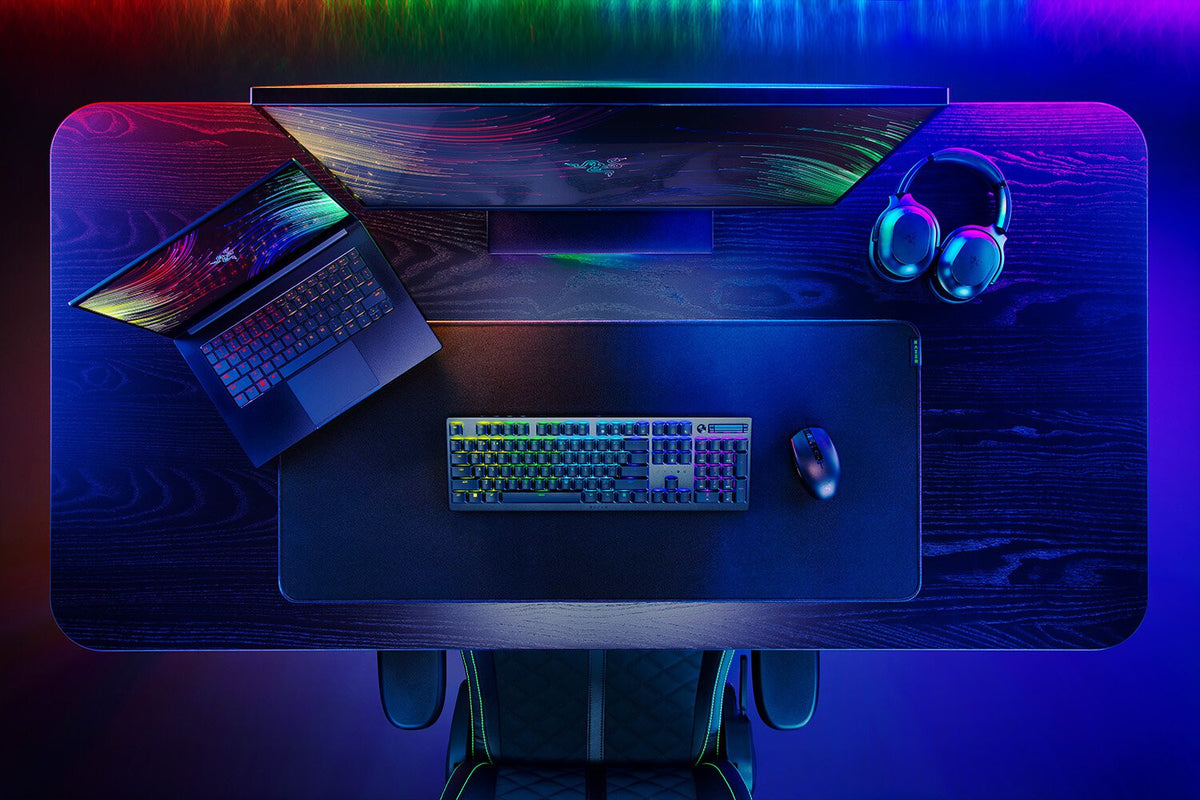 Razer DeathStalker V2 Pro - USB Wired + RF Wireless + Bluetooth RGB Mechanical Keyboard in Black (QWERTY UK)