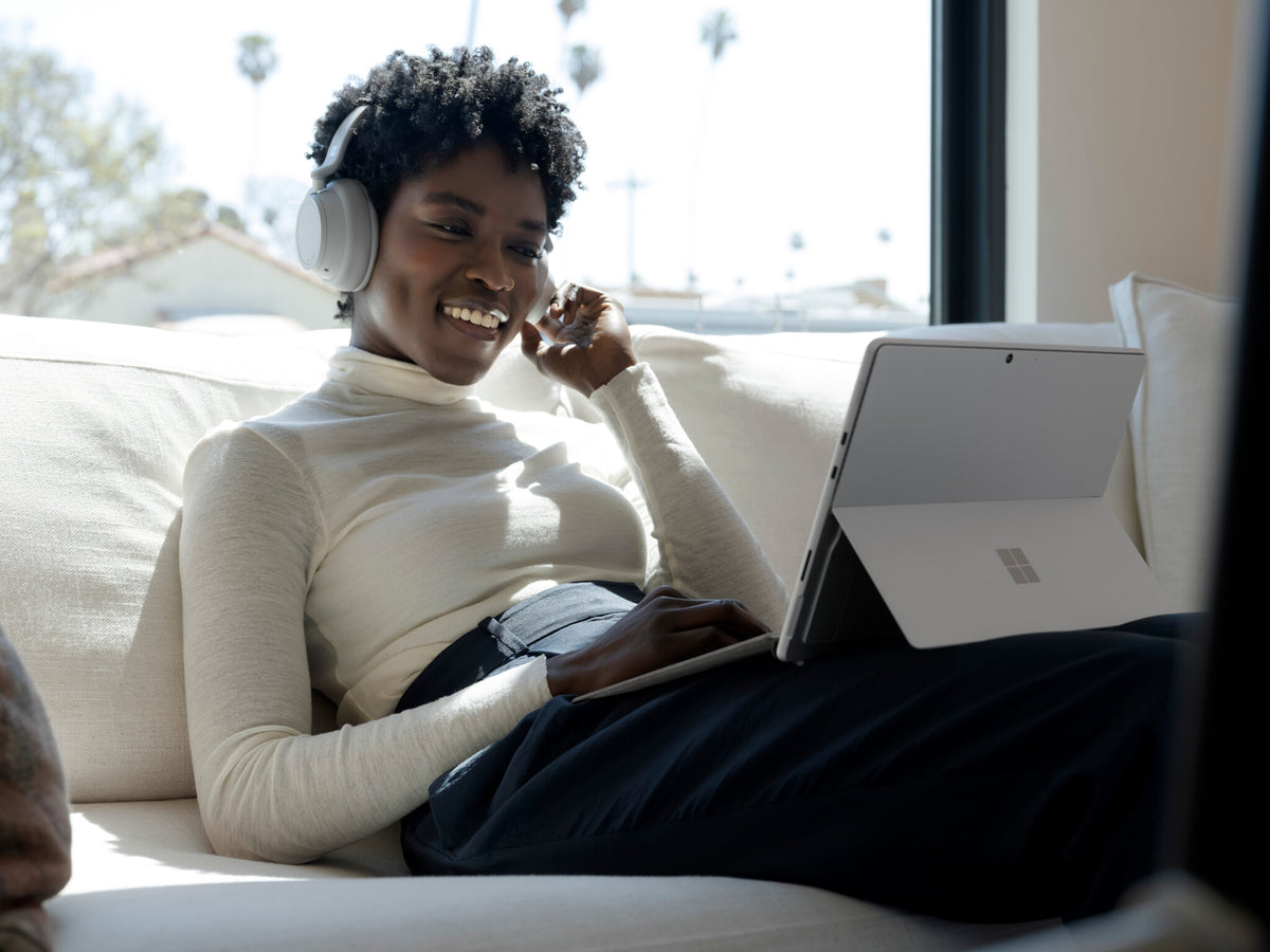 Microsoft Surface Pro 8 - 4G LTE - 256 GB - 33 cm (13") - Intel® Core™ i5 - 8 GB - Wi-Fi 6 - Windows 10 Pro - Platinum